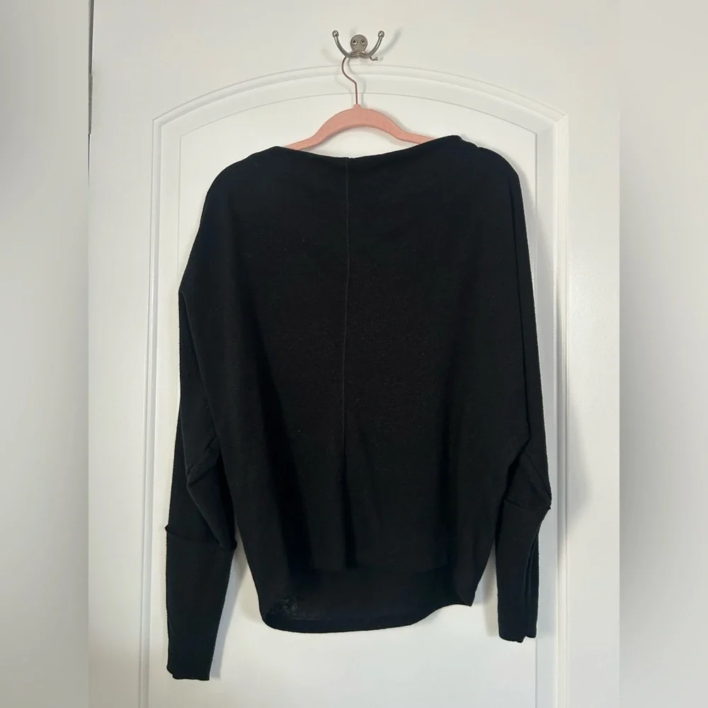 Free People We The Free Relaxed Fit Cowl Neck Long sleeve size large